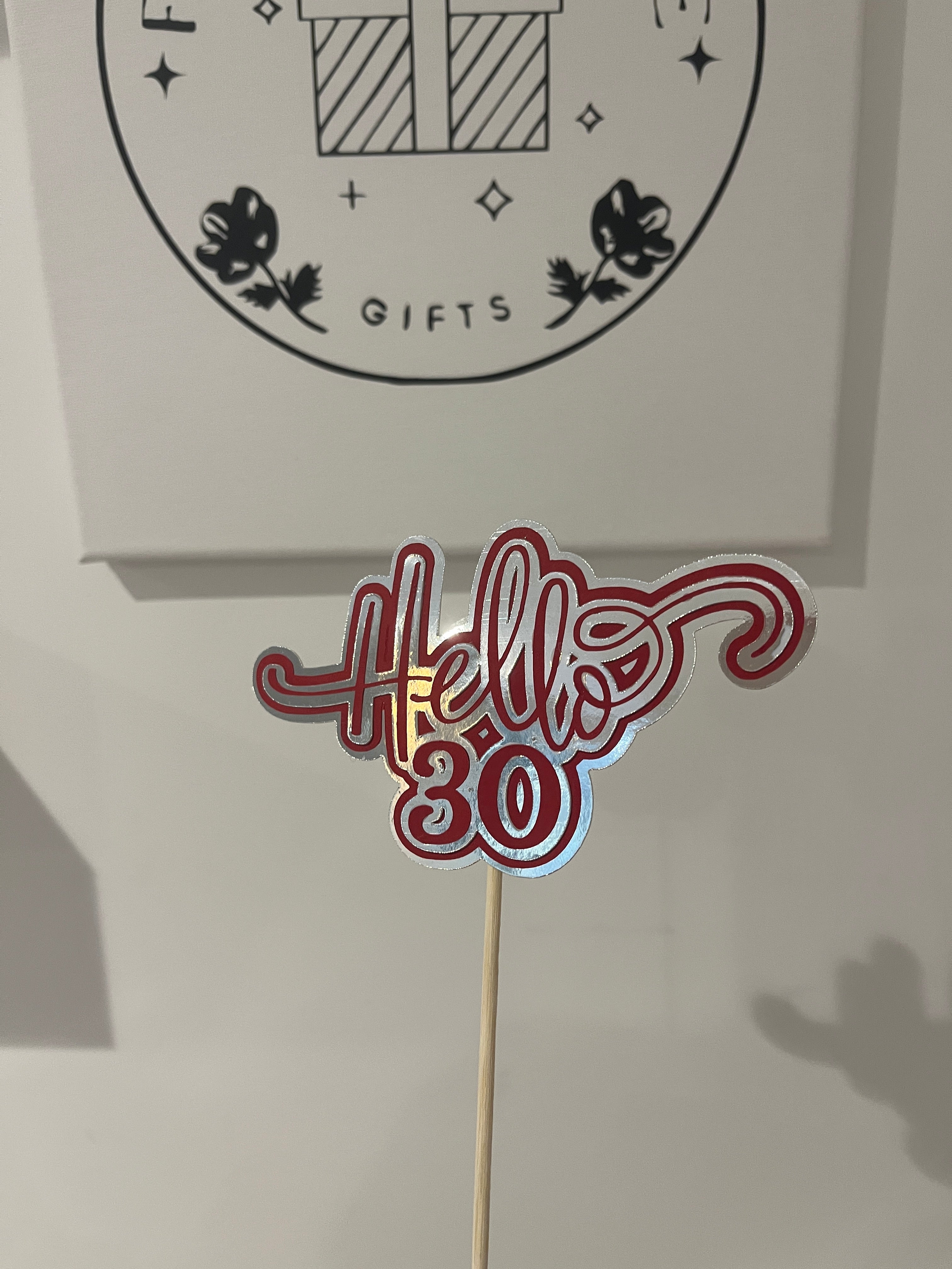 Hello …. Cake topper